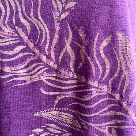 •Bit & Bridle• Feather Design Tee with Sequins - Size Large - Picture 4 of 8